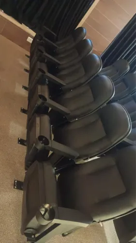 Poltronas fixas para clínicas, cinema, consultórios