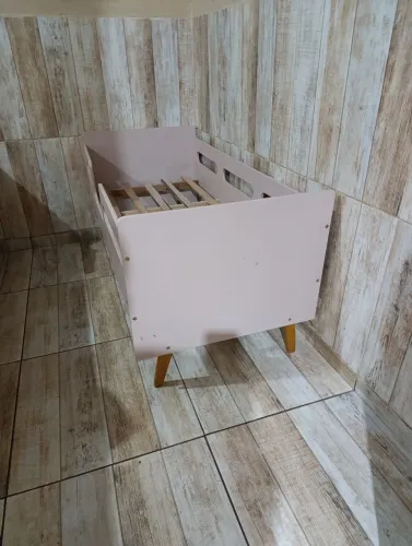 Cama rosa infantil