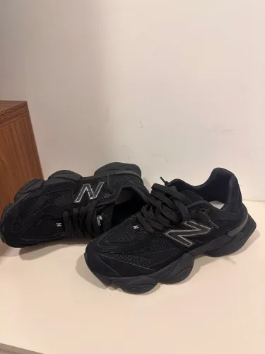 Tênis New balance 9060