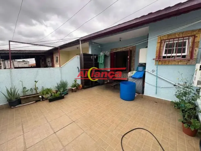 Sobrado para Venda com 2 Quartos e 2 Vagas , 125m² - Jardim Vila Galvão