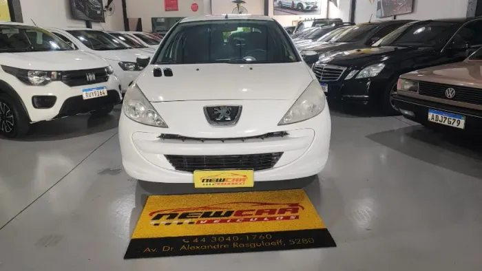 Peugeot 207 Active 1.4 Flex 8V 5P 2014