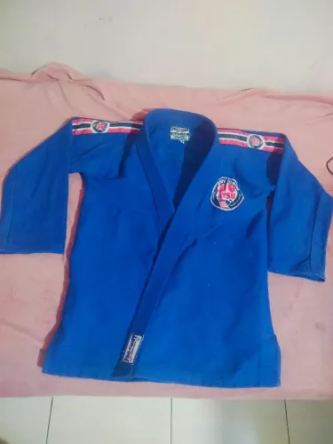 KIMONO TAMANHO A1 USADO APENAS DUAS VEZES