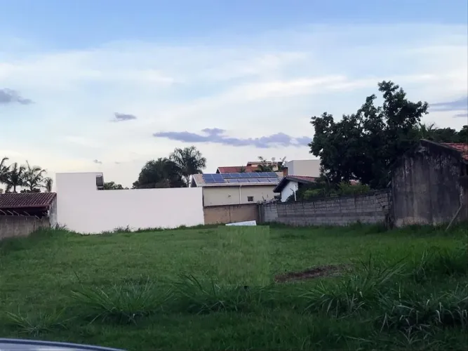 Terreno a venda Condomínio Parque Xangrilá