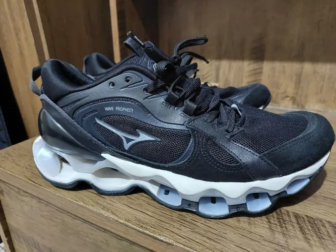 Tenis Mizuno Wave Beta 2