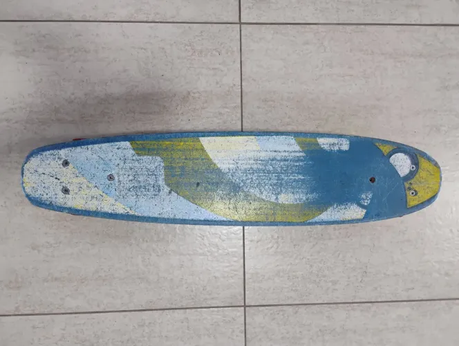 Skate Hang Ten