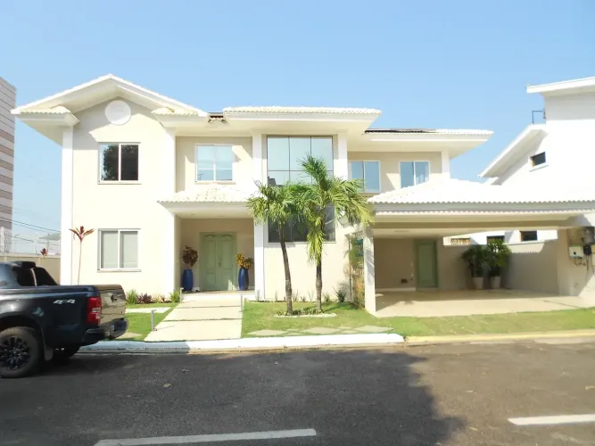 EXCELENTE CASA DE ALTO PADRÃO NO CONDOMÍNIO PORTO SEGURO.