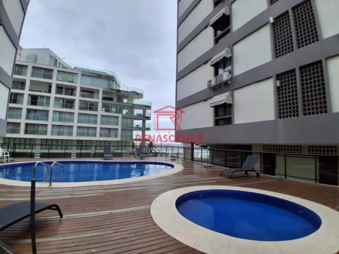 Apartamento com 3 Quartos e Vista para o Mar na Avenida Vieira Souto  Ipanema.