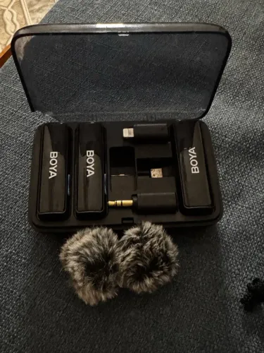? Microfone BOYA! Ideal para vídeos, entrevistas e podcasts. Prático e leve. Aproveite!