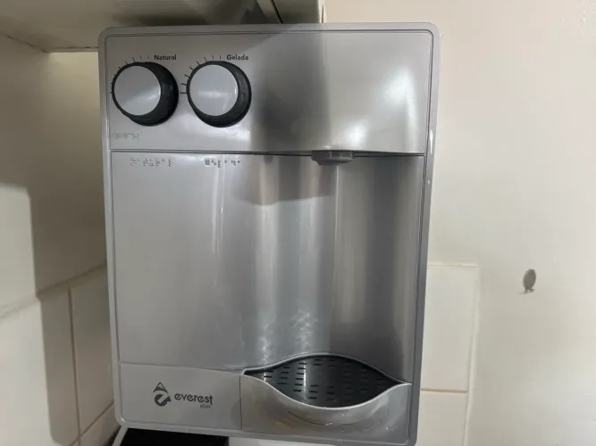 Purificador de Água Everest Slim - Água Gelada e Natural - Excelente Estado