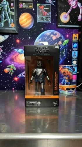 Boneco The Mandalorian Star Wars Black Series Hasbro