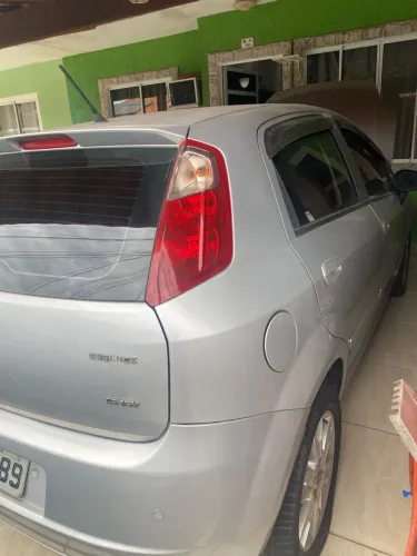 Fiat Punto Essence 1.6 Flex 16V 5P 2011