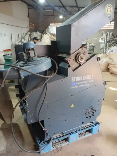 MÁQUINA MOINHO TRITURADOR A SECO