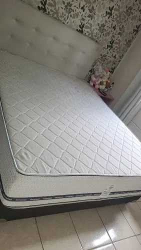 Cama box queen 