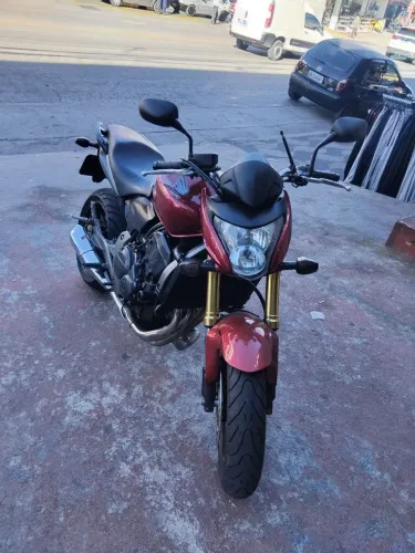Hornet 600