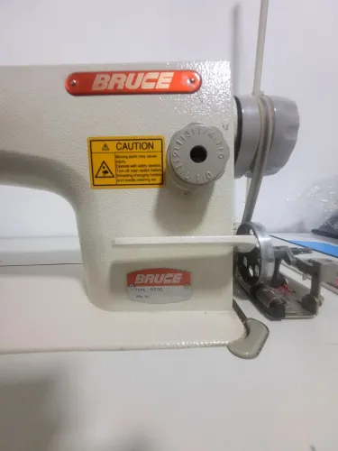 MÁQUINA DE COSTURA RETA INDUSTRIAL BRUCE 9700