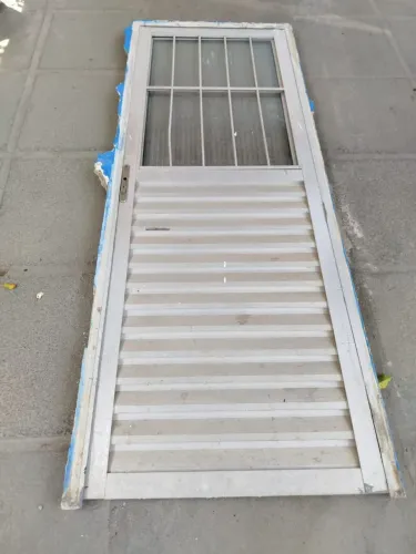 Porta em alumínio 