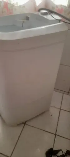 Tanquinho funcionando perfeitamente, falta apenas a tampa pegar e levar