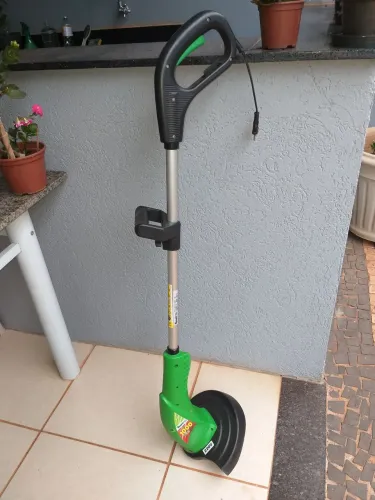 Cortador e aparador de grama elétrico