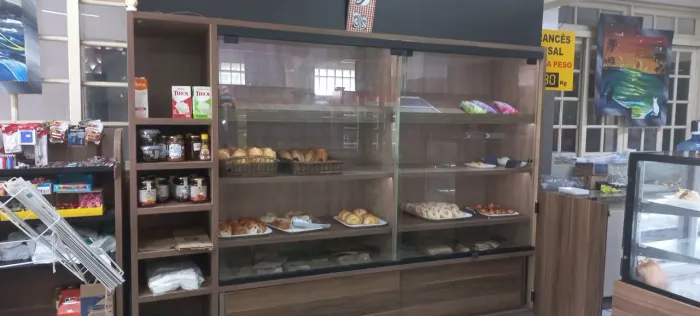 Desapego  móveis  utensílios  Padaria /baixou pra vender  hoje 