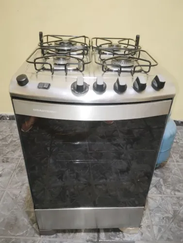 Fogão 4 bocas funcionando. Faço entrega