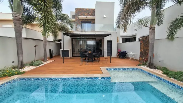 Casa de 215m² com 03 suítes à venda - Vila do Golf