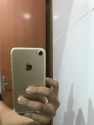 vende-se iphone 7