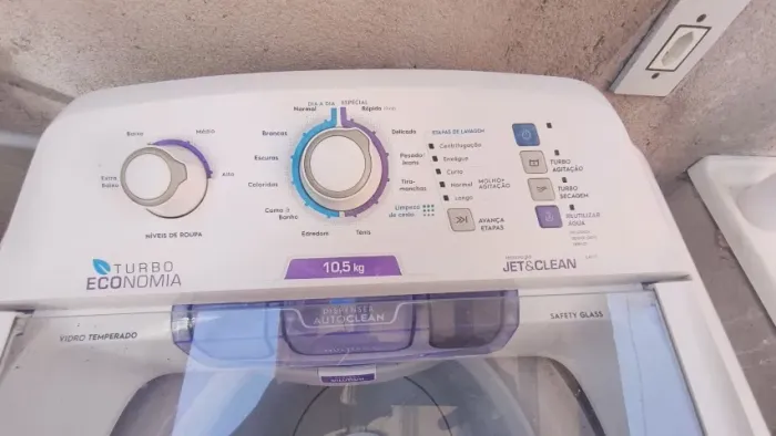 Máquina de lavar roupa 