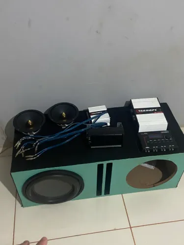 Vendo som automotivo completo