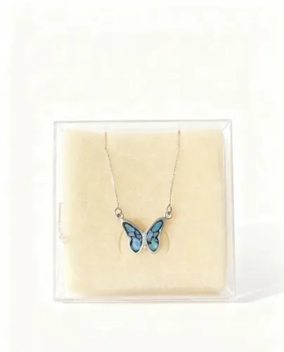 Colar de prata com predra opala mosaico borboleta