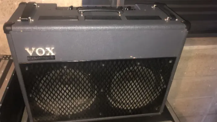 amplificador de guitarra VOX Voxtronic mod. AD100VT-XL  2x12" 110v
