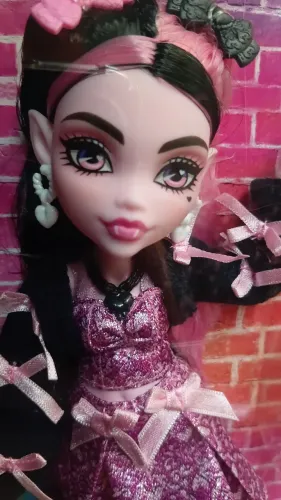 Monster High Draculaura Core Refresh 2