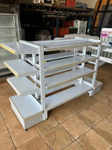 Gondula dupla de centro com duas cabeceiras 1,93x0,73x1,22 m bem conservada
