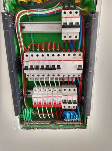 Eletricista com Qualificação 