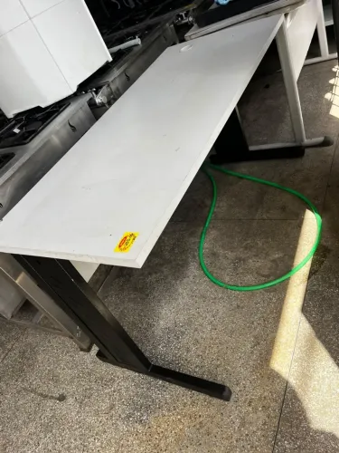 Biro sem gaveta