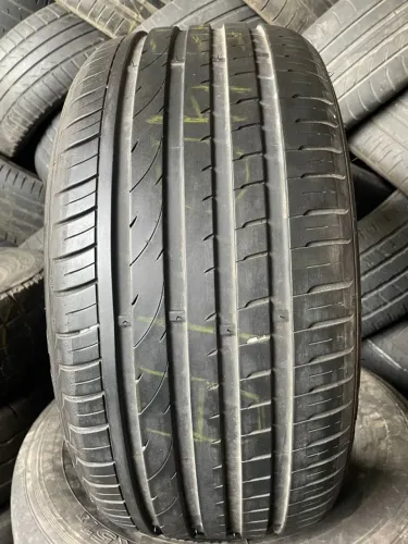 Pneu 245/40/18 Aptany