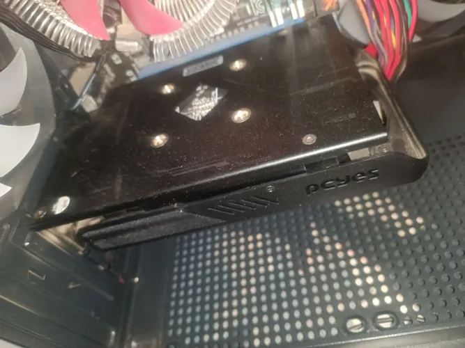Vendo ou troco rx 550 4gb usada em ótimo estado