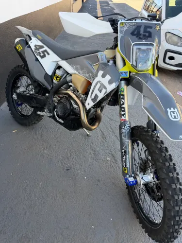 HUSQVARNA 450 FE 2022