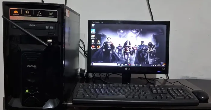 Computador completo com Wi-Fi - Dual Core - 500Gb -4GB  DDR3- Wind 10- Monitor 16"