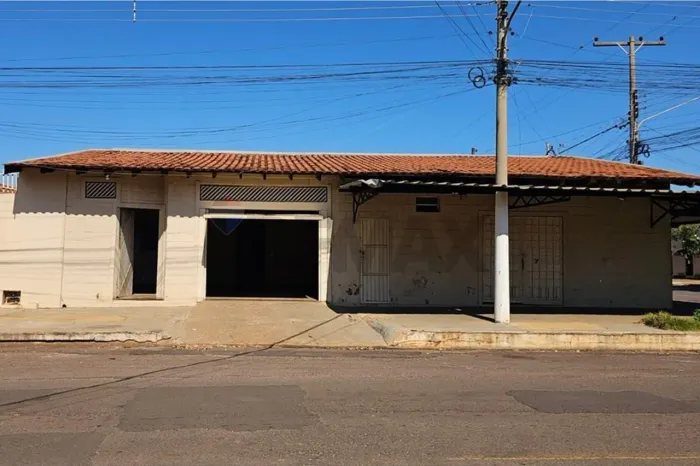 Casa com 2 Suítes + 1 Edícula | Próximo à Av. Elói Chaves
