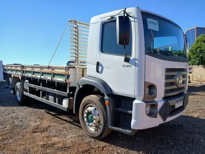 VW 17-190 4x2 carroceria 2022 / 22  com km 110.000 