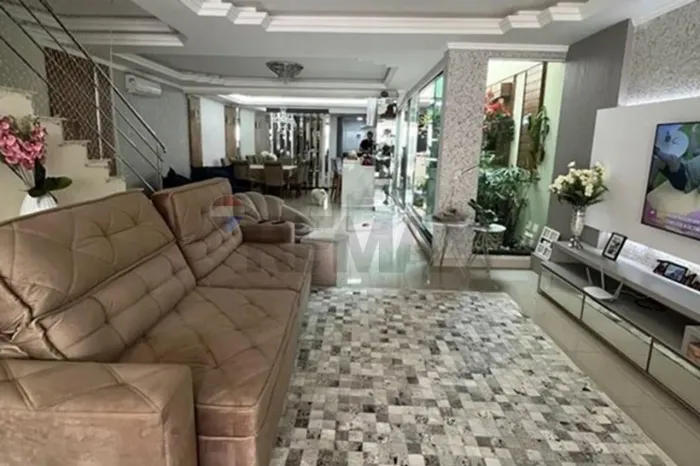 Seu Sobrado dos Sonhos em Porto Belo