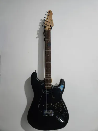 Guitarra Giannini Preta - Humbucker