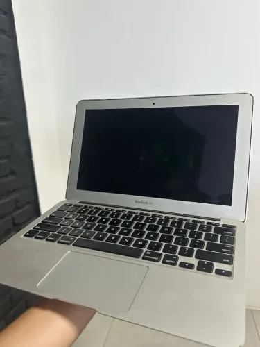 MacBook modelo 2011