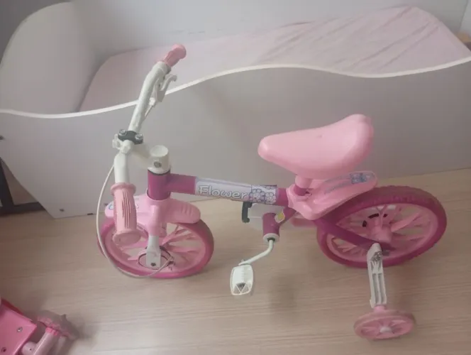 Bicicleta menina 
