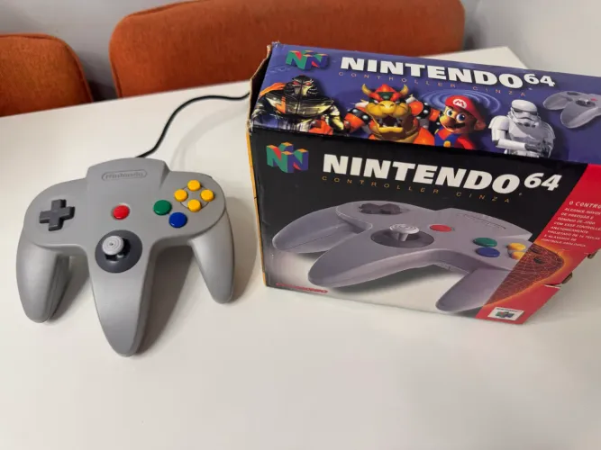Controle Nintendo 64 original Playtronic na caixa