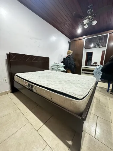 Cama e colchão