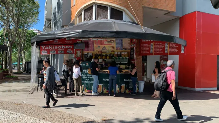 CONTRATA-SE SUQUEIRO E BALCONISTAS COM EXPERIÊNCIA