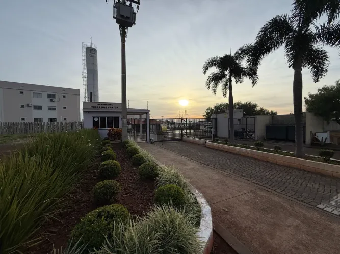 APARTAMENTO À VENDA NO EDIF. TERRA DOS VENTOS EM APUCARANA.
