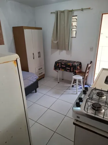 alugo uma kitnete