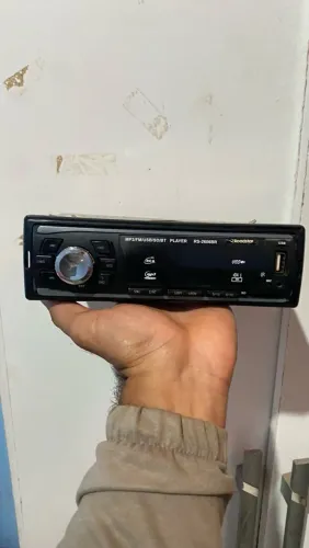 TOCA CD Roadstar RS-2606BR usado